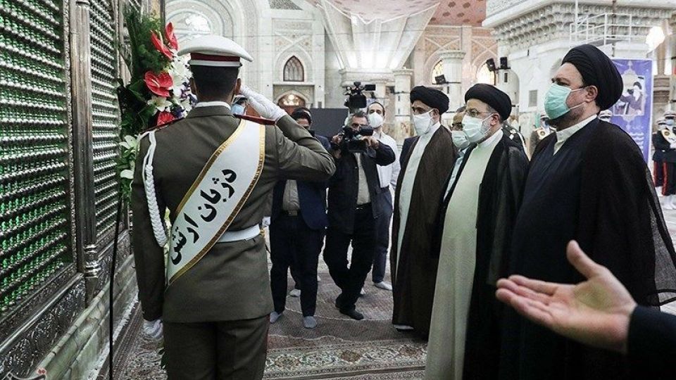 تجدید میثاق سید ابراهیم رئیسی با آرمانهای بنیانگذار انقلاب تجدید میثاق سید ابراهیم رئیسی با آرمانهای بنیانگذار انقلاب