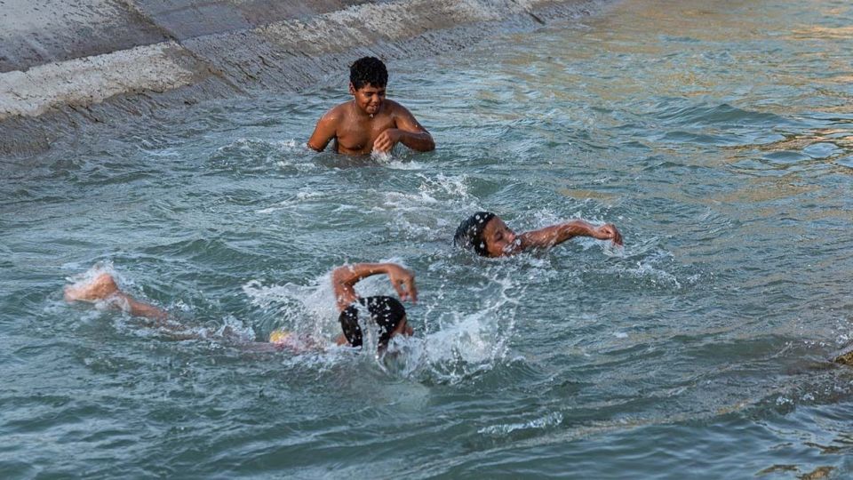 فرار از گرمای تابستان بوشهر فرار از گرمای تابستان بوشهر