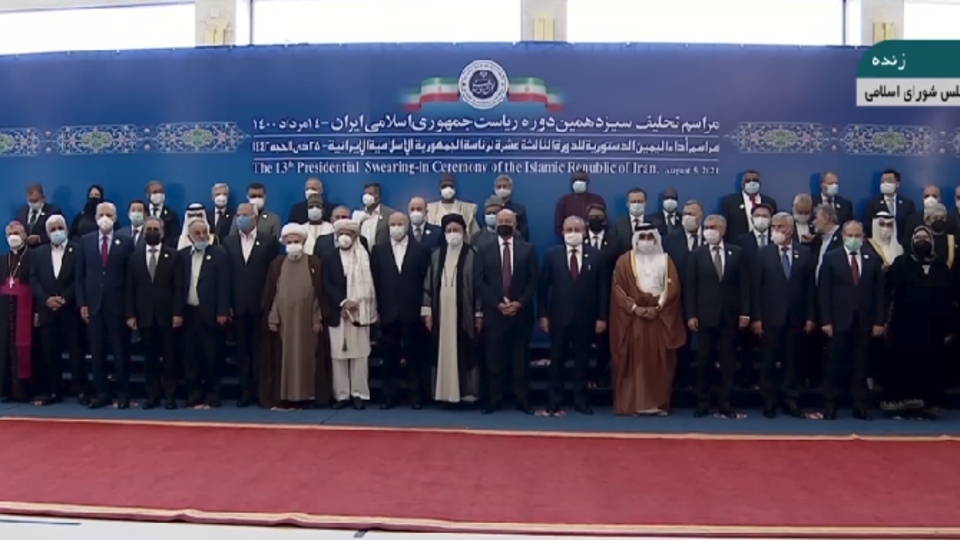 مراسم تحلیف رئیس دولت سیزدهم/آیتالله رئیسی سوگند یاد کرد/ قالیباف: وارد دوره جدید مدیریتی در کشور شدهایم/رئیسی: پیام رای مردم در انتخابات تحول خواهی و عدالت طلبی بود مراسم تحلیف رئیس دولت سیزدهم/آیتالله رئیسی سوگند یاد کرد/ قالیباف: وارد دوره جدید مدیریتی در کشور شدهایم/رئیسی: پیام رای مردم در انتخابات تحول خواهی و عدالت طلبی بود