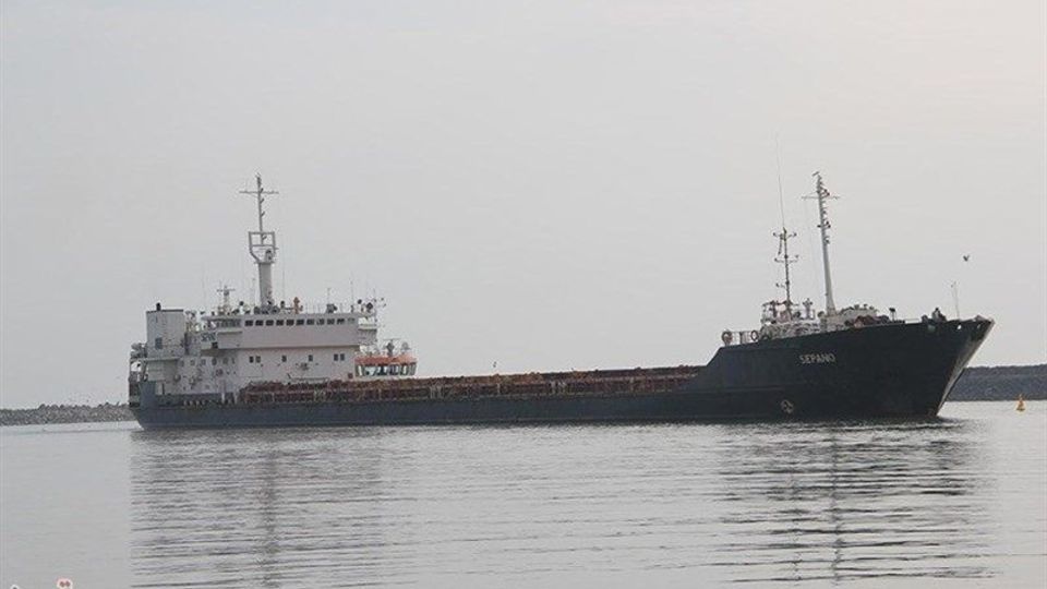 پهلوگیری 15 فروند کشتی حامل کالاهای اساسی در بندر شهید رجایی