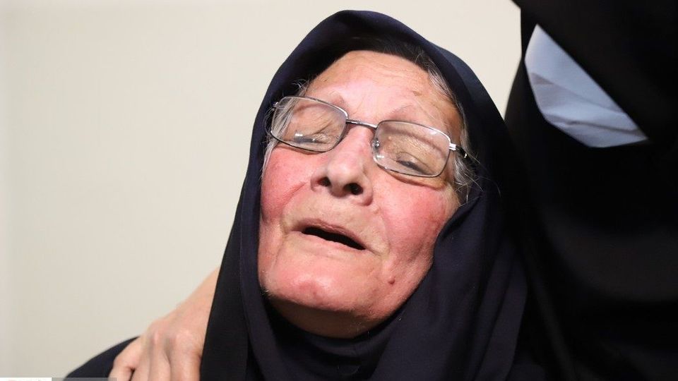 پایان ۳۳ سال چشم انتظاری مادر«شهید آقالر» پایان ۳۳ سال چشم انتظاری مادر«شهید آقالر»