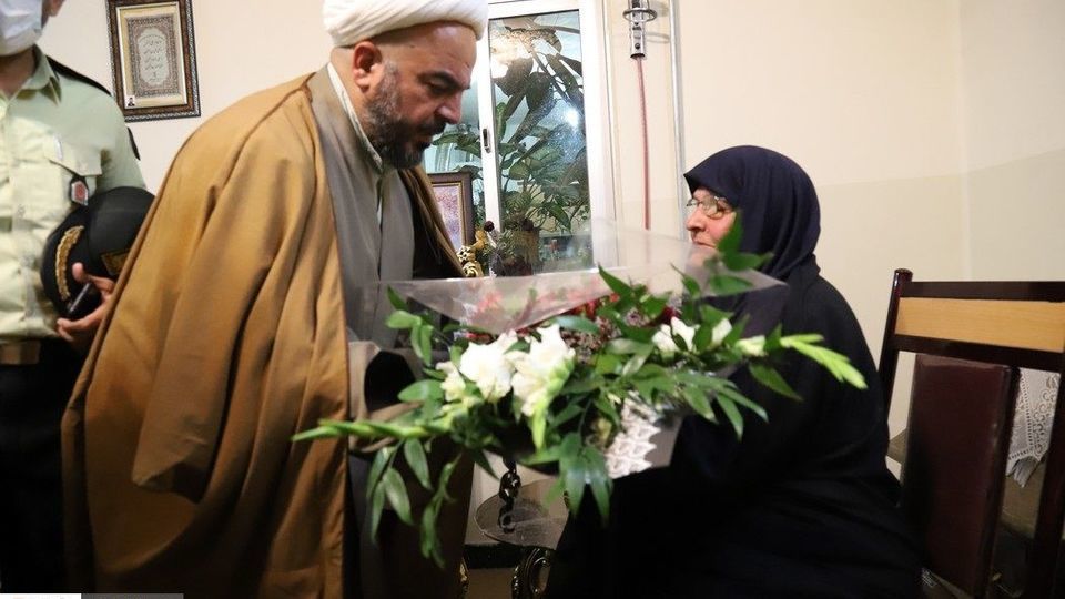 پایان ۳۳ سال چشم انتظاری مادر«شهید آقالر» پایان ۳۳ سال چشم انتظاری مادر«شهید آقالر»