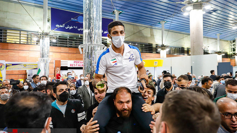 بازگشت تیم ملی کشتی فرنگی بازگشت تیم ملی کشتی فرنگی