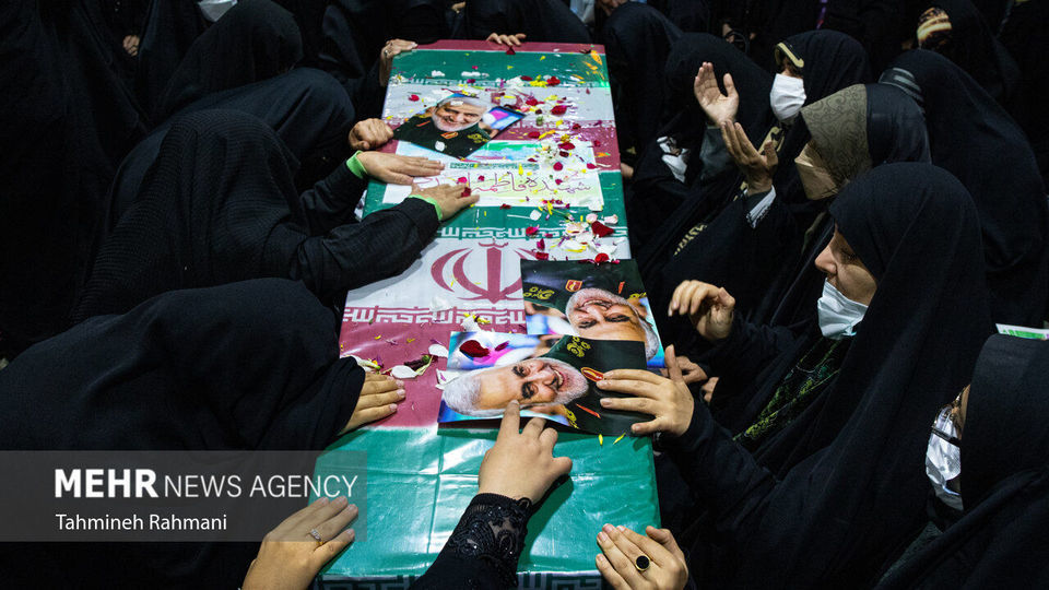 مراسم وداع با پیکراولین بانوی تفحص شده ،شهید فاطمه اسدی مراسم وداع با پیکراولین بانوی تفحص شده ،شهید فاطمه اسدی