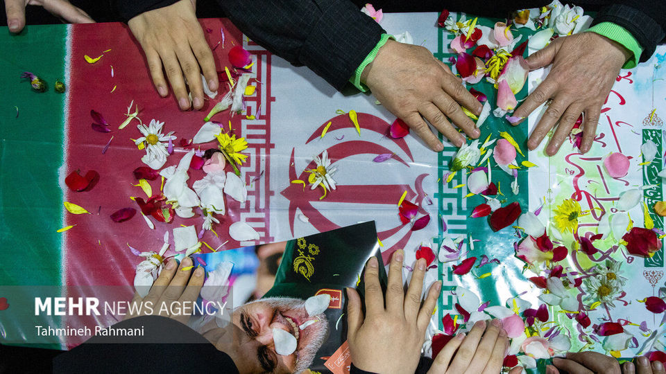 مراسم وداع با پیکراولین بانوی تفحص شده ،شهید فاطمه اسدی مراسم وداع با پیکراولین بانوی تفحص شده ،شهید فاطمه اسدی