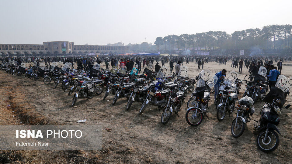 تجمعات اعتراضی مردم و کشاورزان اصفهان تجمعات اعتراضی مردم و کشاورزان اصفهان