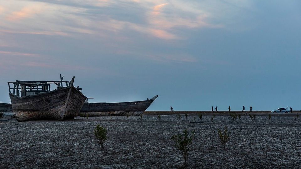 گورستان لنجها بندر عامری گورستان لنجها بندر عامری