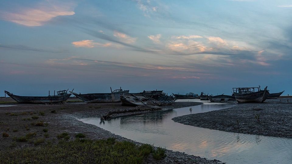 گورستان لنجها بندر عامری گورستان لنجها بندر عامری