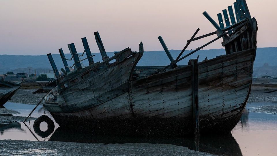 گورستان لنجها بندر عامری گورستان لنجها بندر عامری