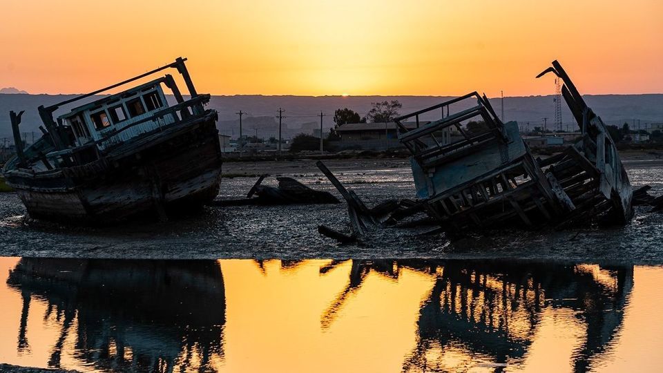 گورستان لنجها بندر عامری گورستان لنجها بندر عامری