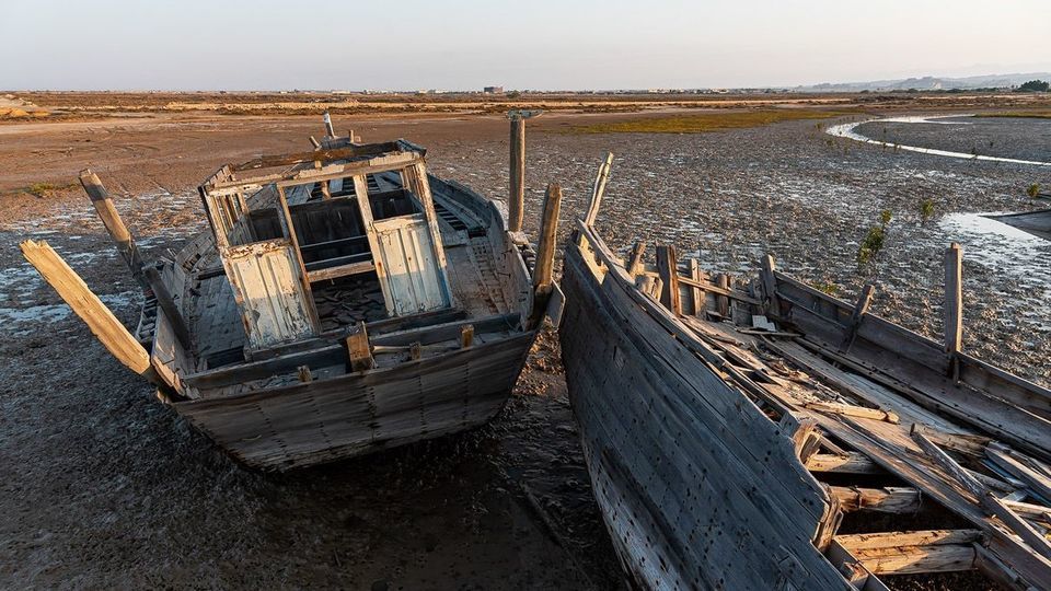 گورستان لنجها بندر عامری گورستان لنجها بندر عامری