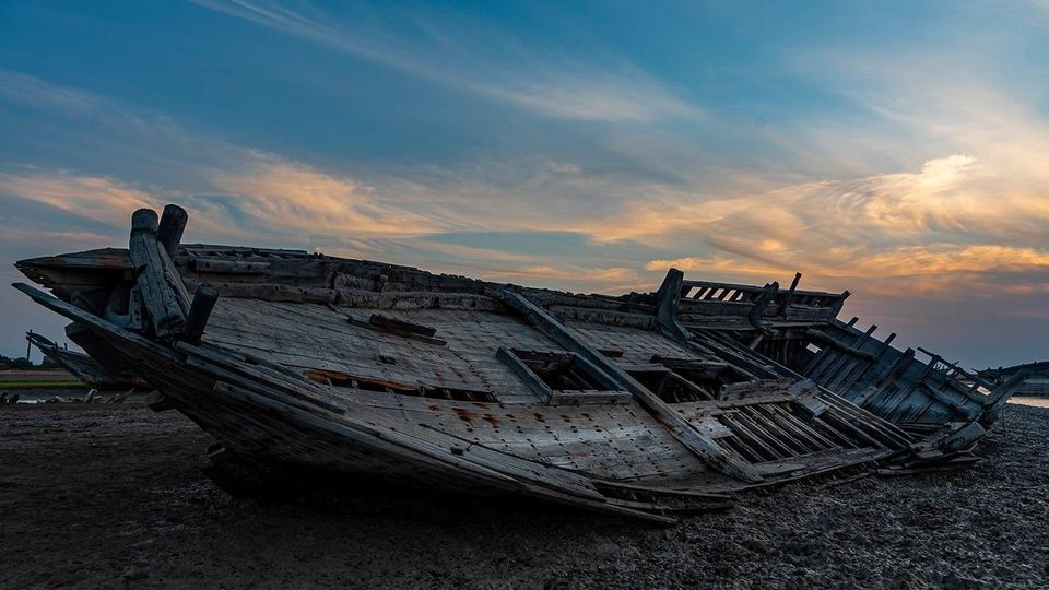 گورستان لنجها بندر عامری گورستان لنجها بندر عامری