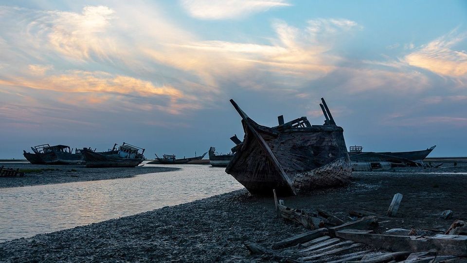 گورستان لنجها بندر عامری گورستان لنجها بندر عامری