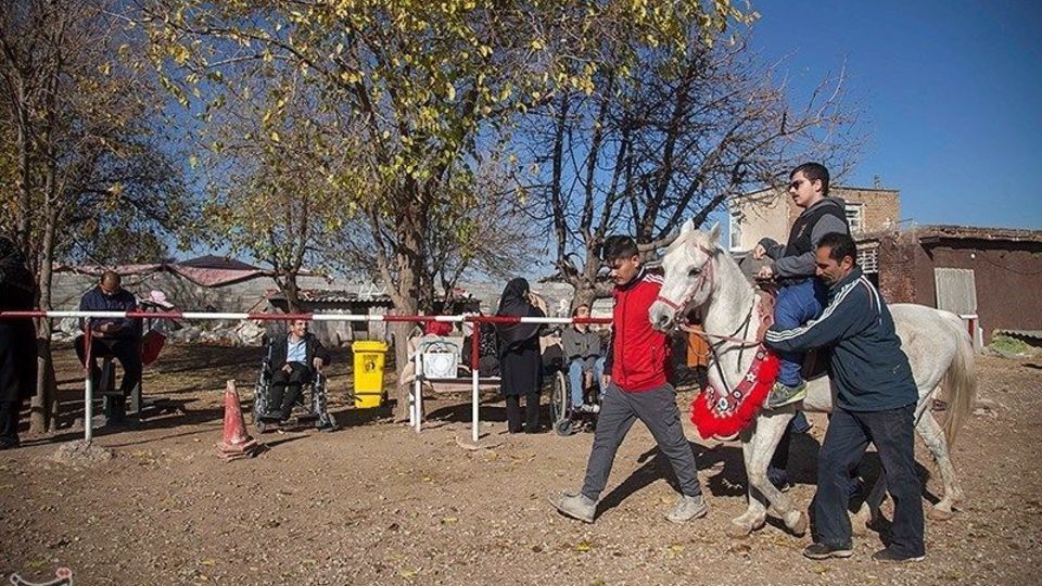 باشگاه اسب سواری معلولان باشگاه اسب سواری معلولان