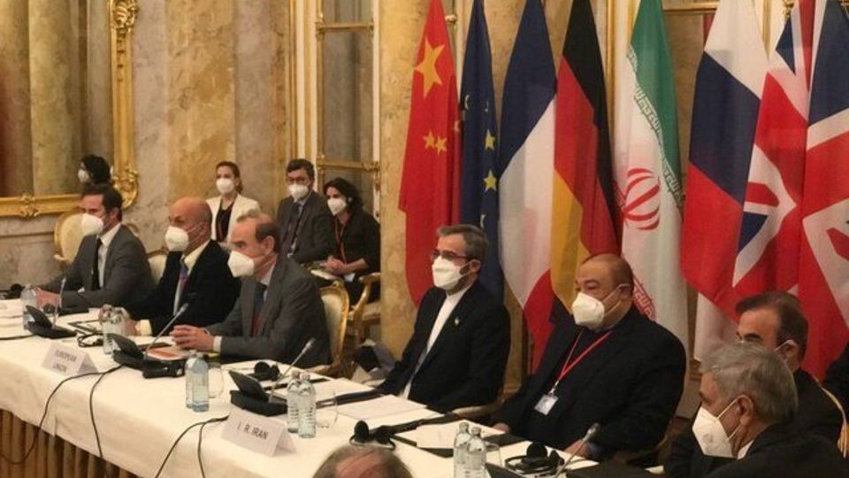 رسانه سعودی: تهران از مواضع خود در وین عقب‌نشینی نکرده است