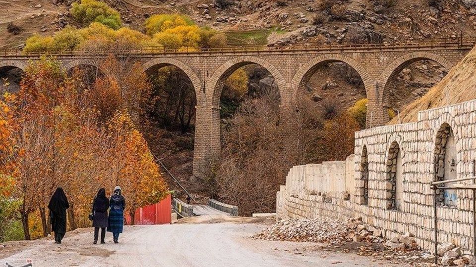 ایستگاه راه آهن و آبشار بیشه - خرم آباد ایستگاه راه آهن و آبشار بیشه - خرم آباد