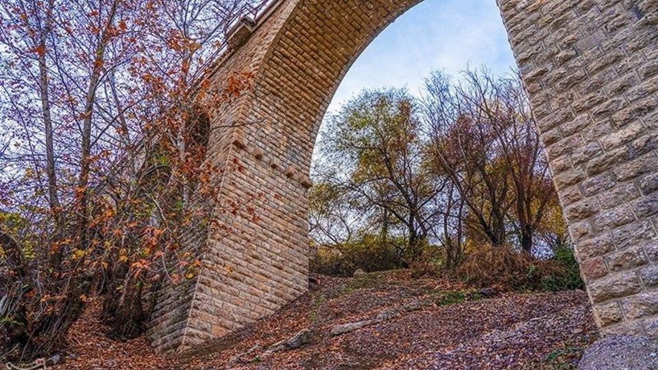 ایستگاه راه آهن و آبشار بیشه - خرم آباد ایستگاه راه آهن و آبشار بیشه - خرم آباد