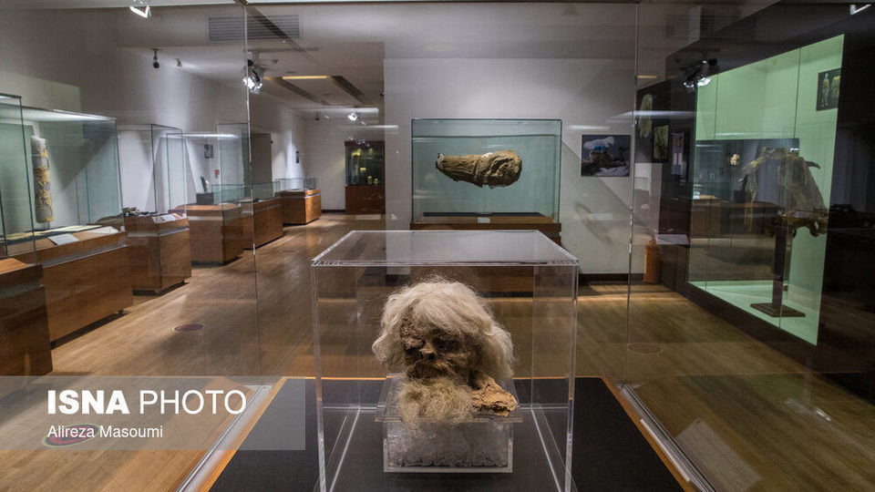 نمایش دستاوردهای معدنکاوی ایران و آلمان در موزه ملی نمایش دستاوردهای معدنکاوی ایران و آلمان در موزه ملی