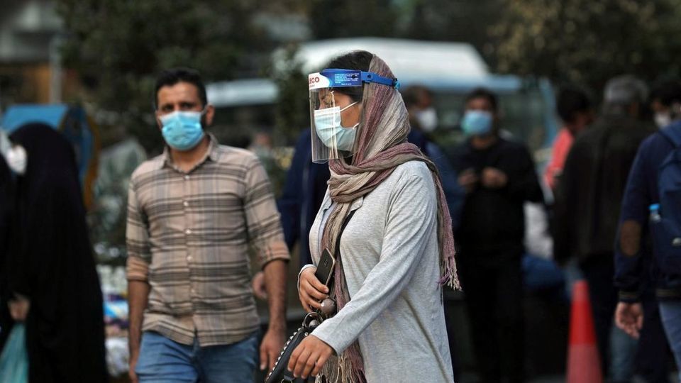 کارمندانی که واکسن نمی‌زنند باید هر 15 روز تست پی‌سی‌آر بدهند / اعلام جزئیات ممنوعیت ورود مسافران به ایران