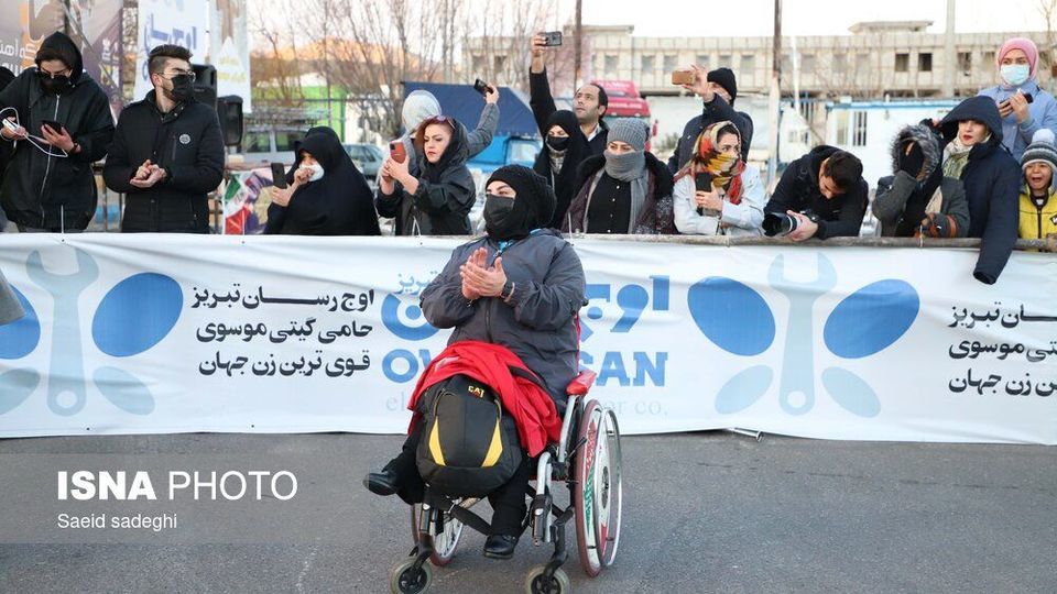 رکوردشکنی گیتی موسوی، قویترین زن جهان در تبریز رکوردشکنی گیتی موسوی، قویترین زن جهان در تبریز