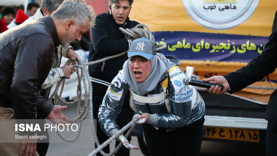 رکوردشکنی گیتی موسوی، قویترین زن جهان در تبریز رکوردشکنی گیتی موسوی، قویترین زن جهان در تبریز