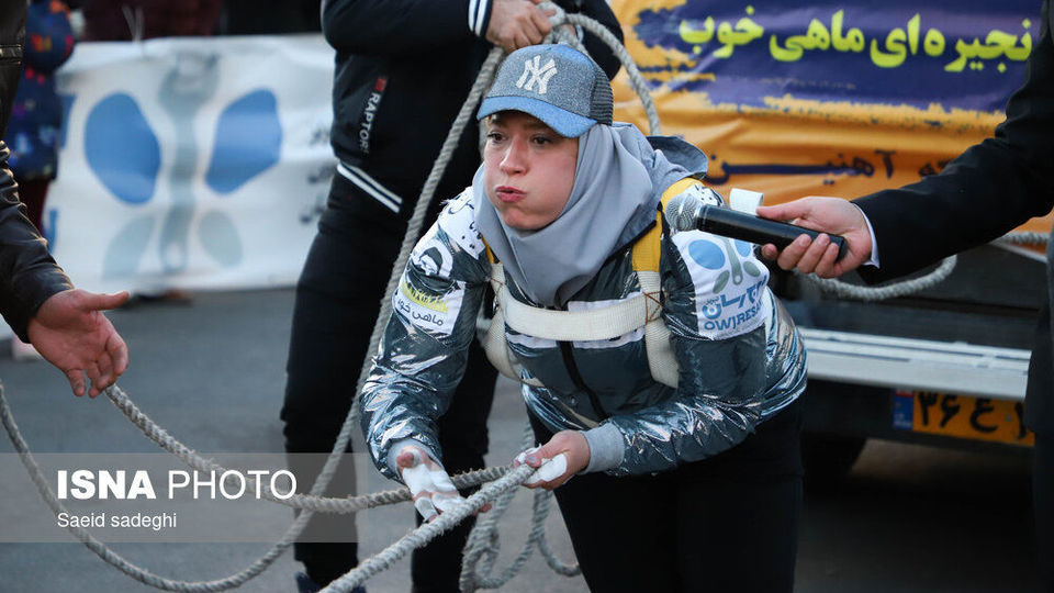 رکوردشکنی گیتی موسوی، قویترین زن جهان در تبریز رکوردشکنی گیتی موسوی، قویترین زن جهان در تبریز