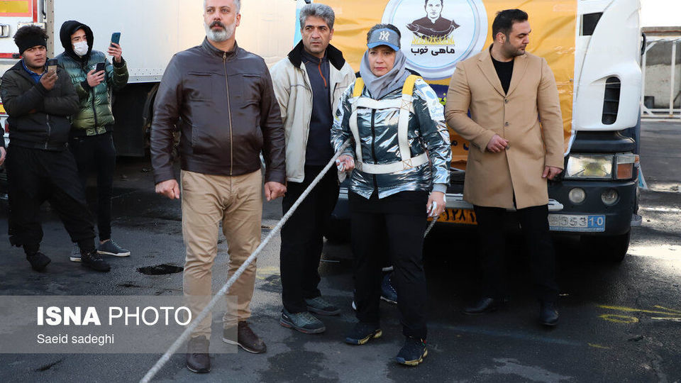 رکوردشکنی گیتی موسوی، قویترین زن جهان در تبریز رکوردشکنی گیتی موسوی، قویترین زن جهان در تبریز