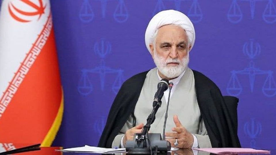 خیانتکاران بازار بورس باید پاسخگو باشند