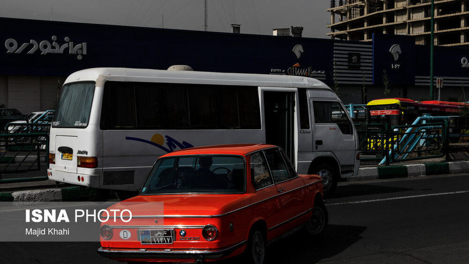 مراسم اعطای شناسنامه بینالمللی خودروی تاریخی به پیکان مراسم اعطای شناسنامه بینالمللی خودروی تاریخی به پیکان