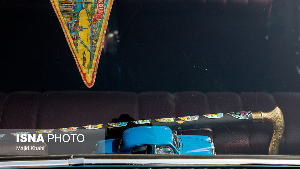 مراسم اعطای شناسنامه بینالمللی خودروی تاریخی به پیکان مراسم اعطای شناسنامه بینالمللی خودروی تاریخی به پیکان