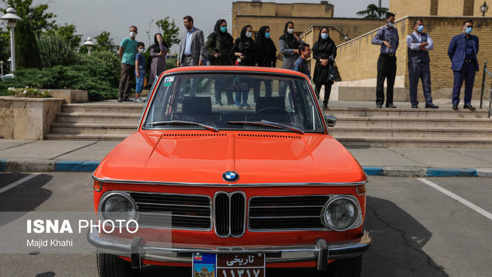 مراسم اعطای شناسنامه بینالمللی خودروی تاریخی به پیکان مراسم اعطای شناسنامه بینالمللی خودروی تاریخی به پیکان