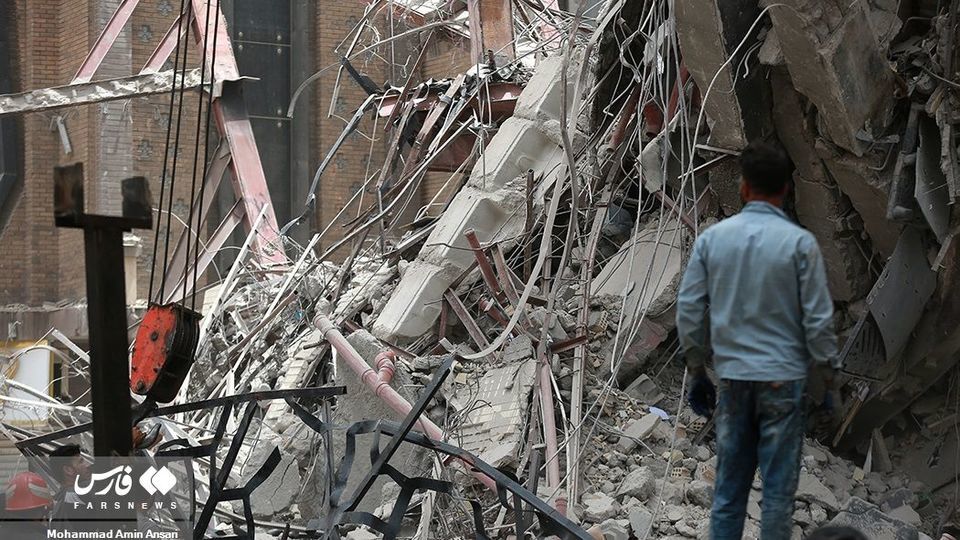 ریزش «متروپُل» در آبادان ریزش «متروپُل» در آبادان