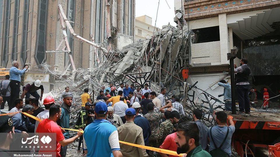 ریزش «متروپُل» در آبادان ریزش «متروپُل» در آبادان