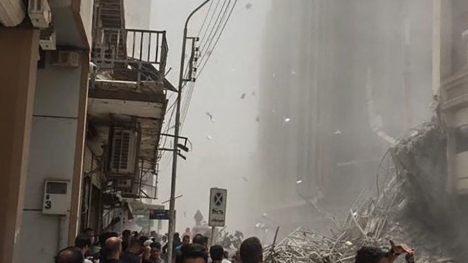 ریزش «متروپُل» در آبادان ریزش «متروپُل» در آبادان