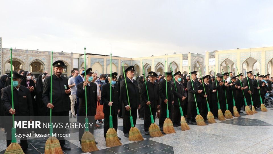 حال و هوای حرم مطهر رضوی در شب و روز میلاد حضرت رضا (ع) حال و هوای حرم مطهر رضوی در شب و روز میلاد حضرت رضا (ع)