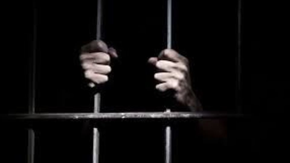 گفت‌وگوی سفیر کشورمان با تعدادی از زندانیان ایرانی در باکو