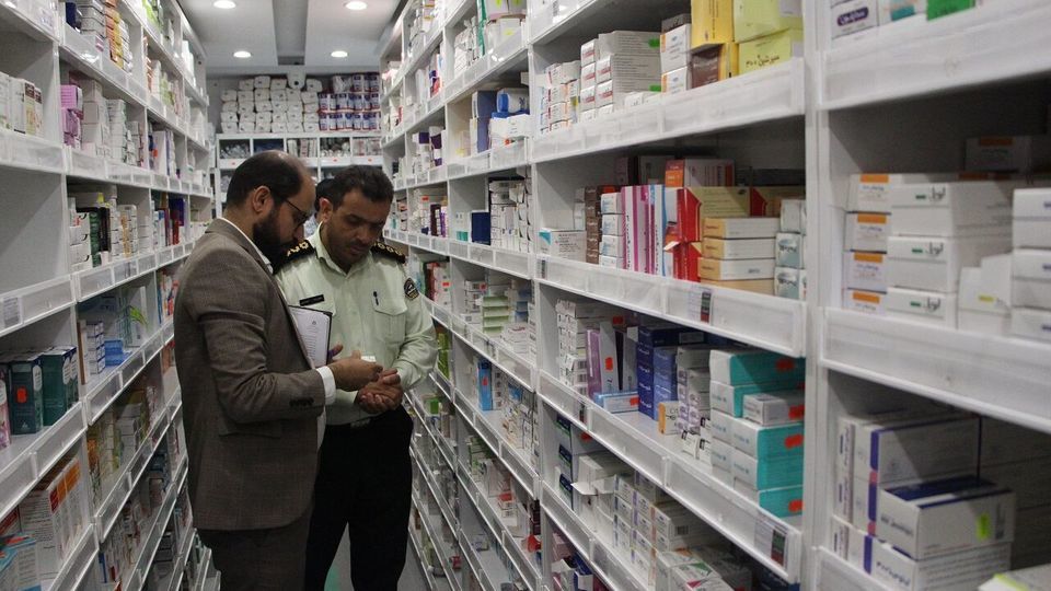 گزارش 7هزار میلیاردی از گران‌فروشی دارو / 250 قلم دارو تحت پوشش بیمه قرار می‌گیرند