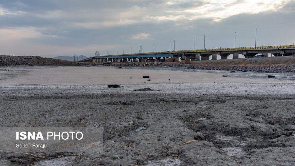 خشک شدن ۹۵ درصد آب دریاچه ارومیه خشک شدن ۹۵ درصد آب دریاچه ارومیه