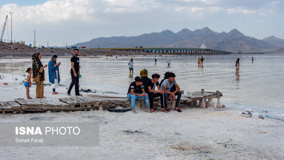 خشک شدن ۹۵ درصد آب دریاچه ارومیه خشک شدن ۹۵ درصد آب دریاچه ارومیه