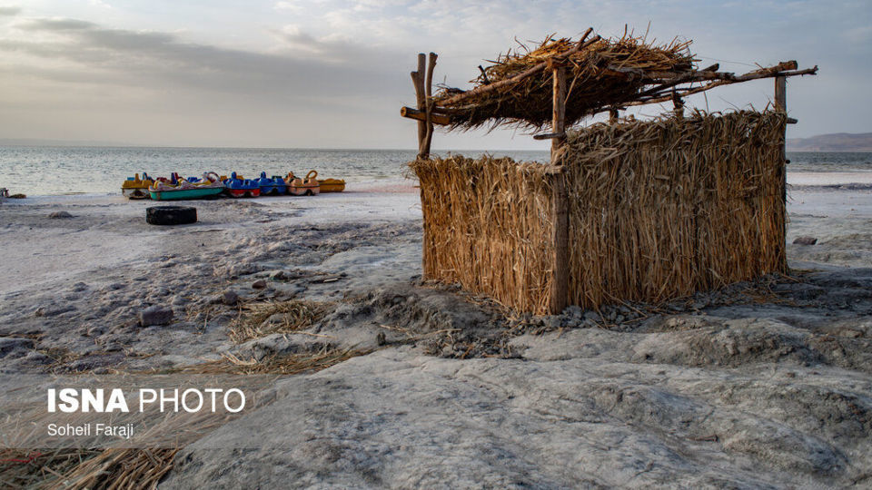 خشک شدن ۹۵ درصد آب دریاچه ارومیه خشک شدن ۹۵ درصد آب دریاچه ارومیه