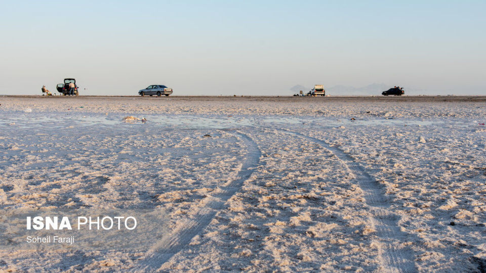 خشک شدن ۹۵ درصد آب دریاچه ارومیه خشک شدن ۹۵ درصد آب دریاچه ارومیه