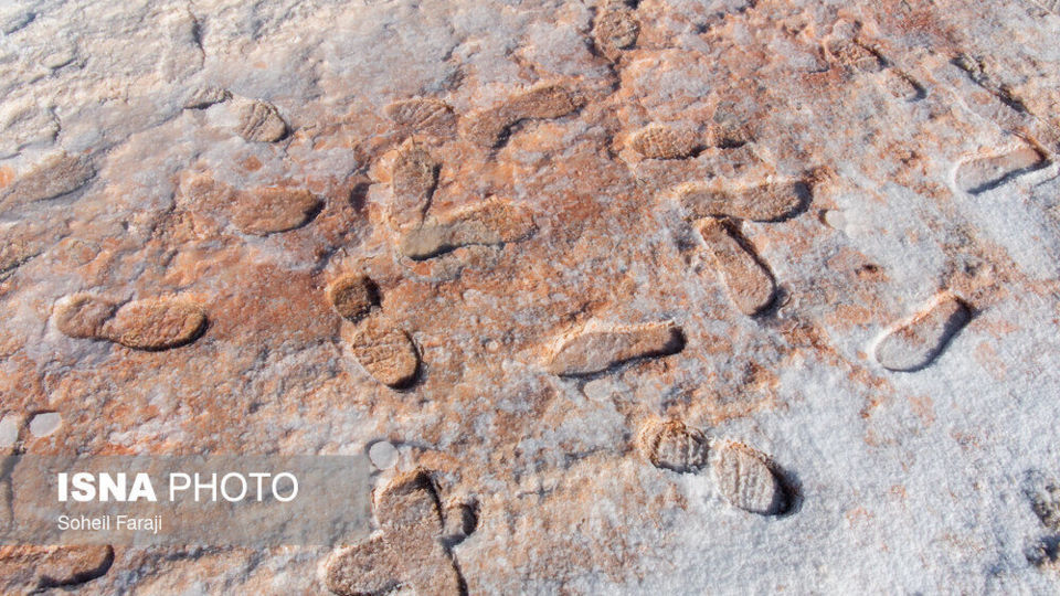 خشک شدن ۹۵ درصد آب دریاچه ارومیه خشک شدن ۹۵ درصد آب دریاچه ارومیه