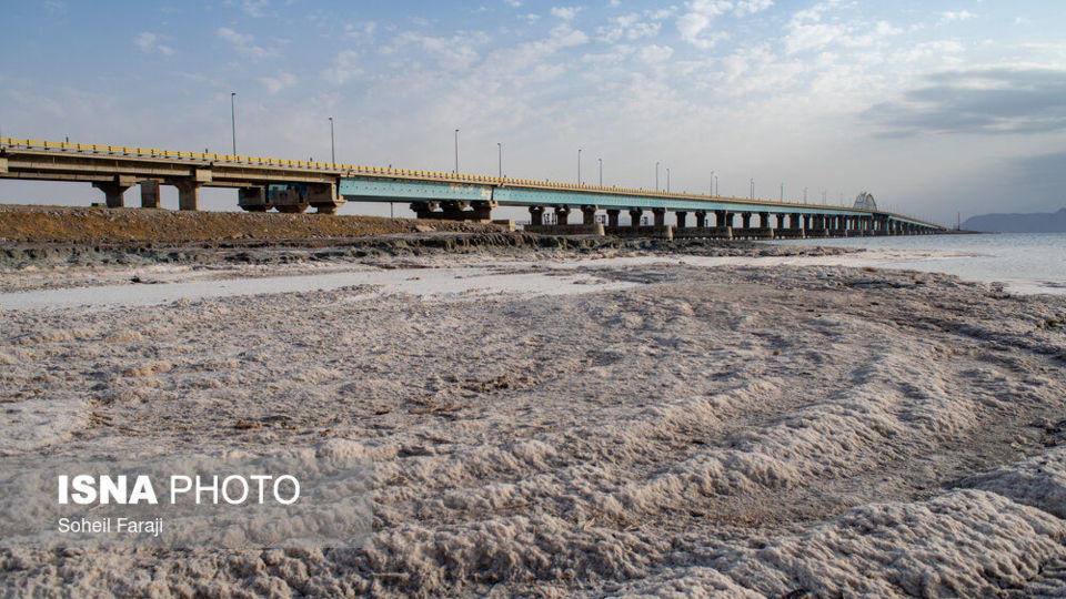 خشک شدن ۹۵ درصد آب دریاچه ارومیه خشک شدن ۹۵ درصد آب دریاچه ارومیه