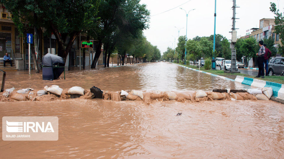 ادارات دولتی یزد تعطیل شدند