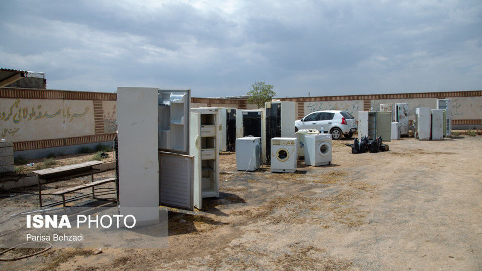 چهار روز پس از وقوع سیل در روستای آهنگران چهار روز پس از وقوع سیل در روستای آهنگران
