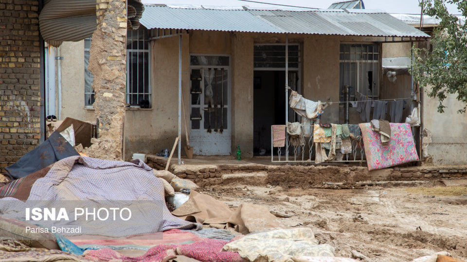 چهار روز پس از وقوع سیل در روستای آهنگران چهار روز پس از وقوع سیل در روستای آهنگران