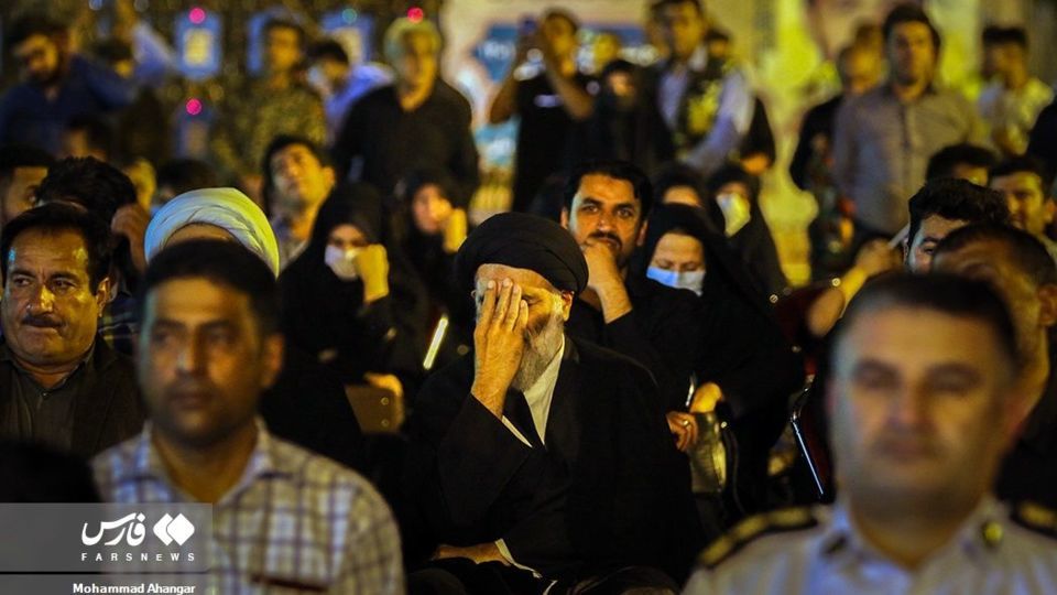 دیدار مادر با فرزند شهیدش پس از ۳۴ سال در اهواز دیدار مادر با فرزند شهیدش پس از ۳۴ سال در اهواز