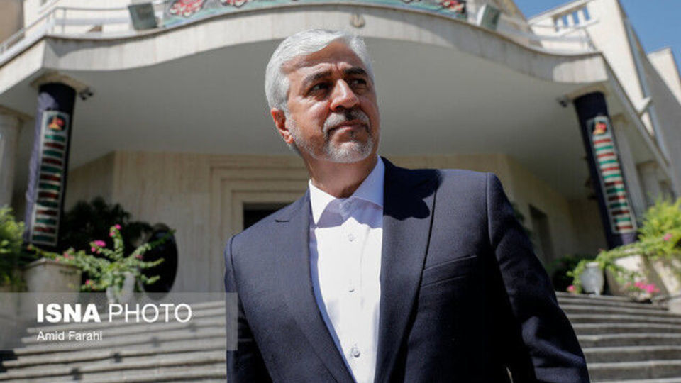 وزیر ورزش و جوانان: نامه فیفا برای حضور زنان در ورزشگاه‌ها در حد پیشنهاد است