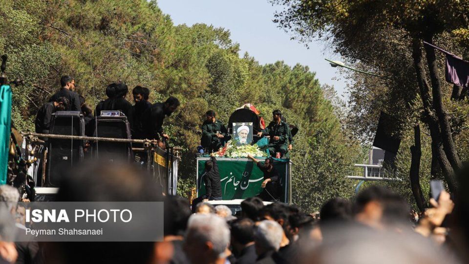 تشییع پیکر آیتالله ناصری تشییع پیکر آیتالله ناصری