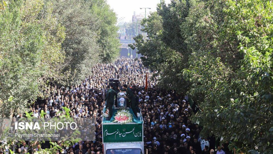 تشییع پیکر آیتالله ناصری تشییع پیکر آیتالله ناصری